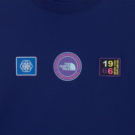 【SUMMIT SERIES】U EXPLORER BADGES RLX SS TEE-GRAPHIC BLUE NT7US98B