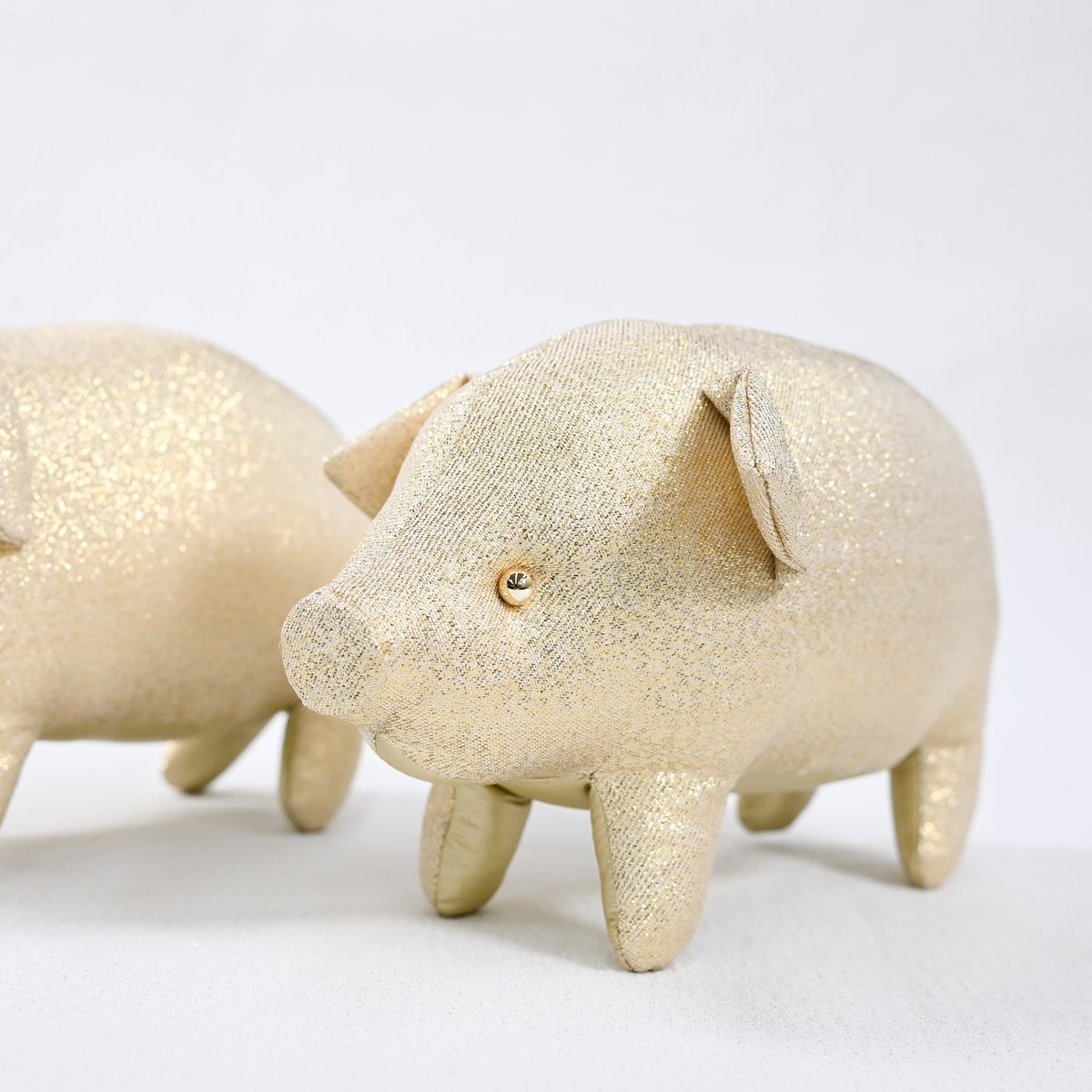 金の豚 fit=scale-down,w=1200