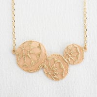 刺繍ネックレス 京手毬