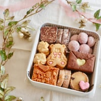 〈2月10日発送〉バレンタインクッキー缶