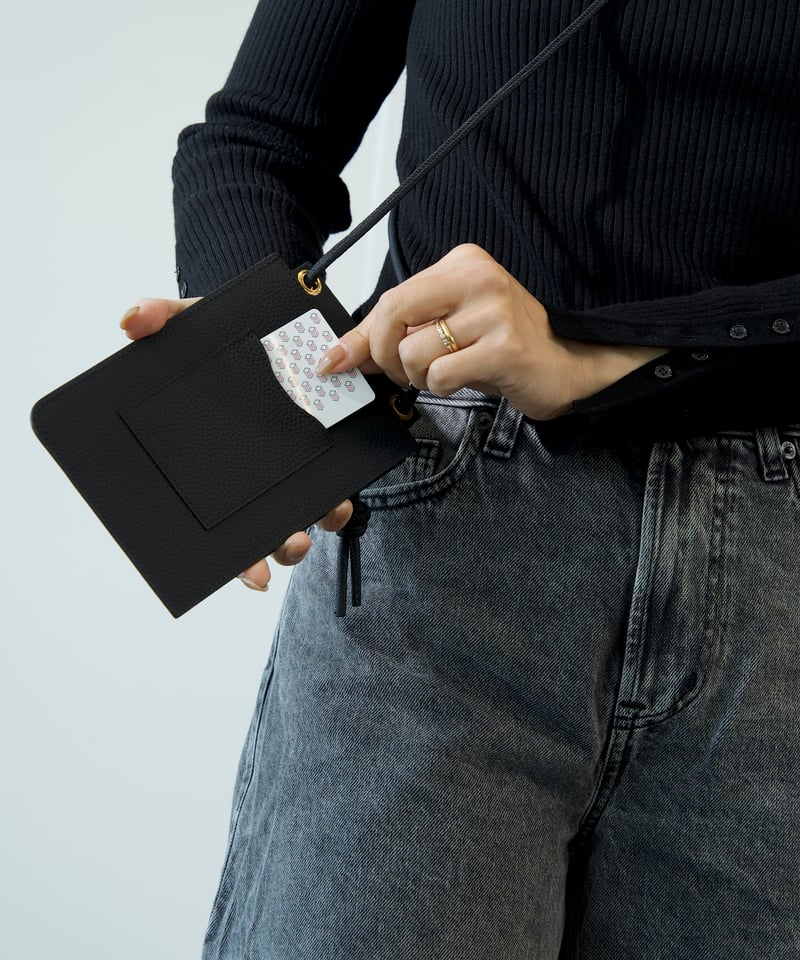 ポシェットブラック新品未使用 スマートポシェット（ブラック） | yékla