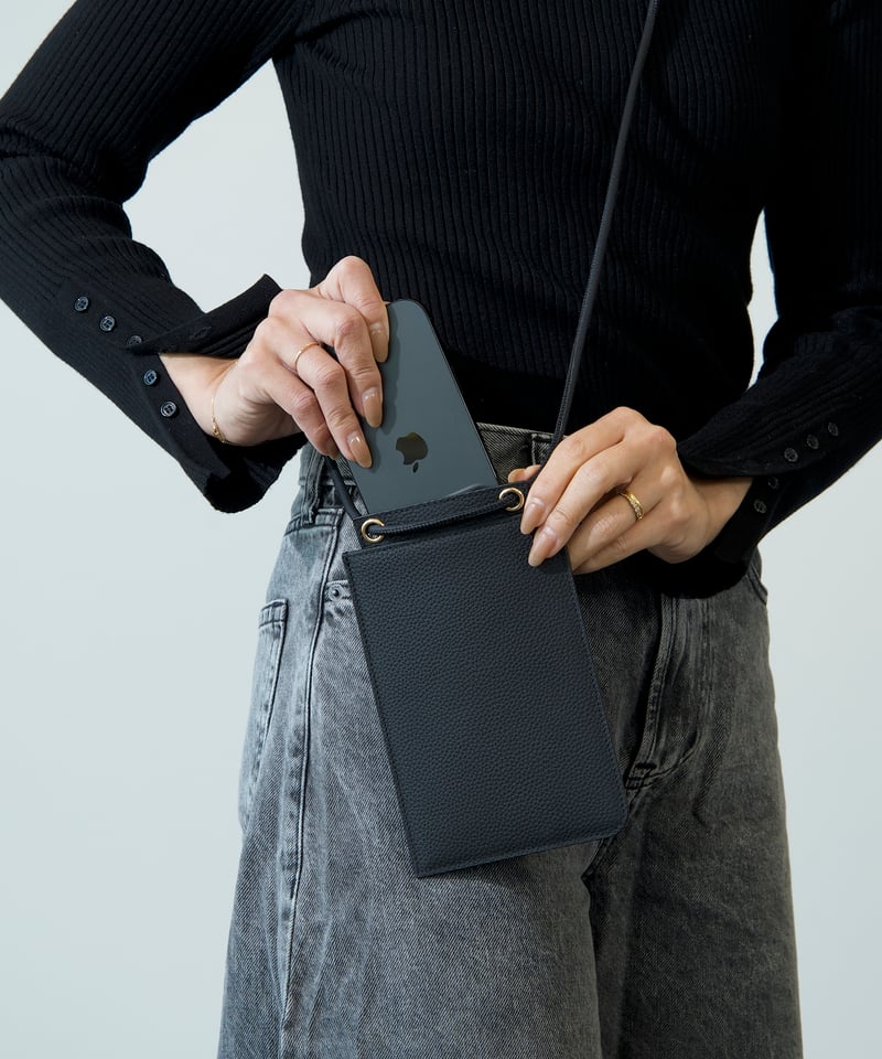 ポシェットブラック新品未使用 スマートポシェット（ブラック） | yékla