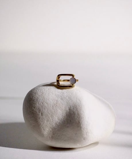 Cercle stone ring gold (white pearl) gold