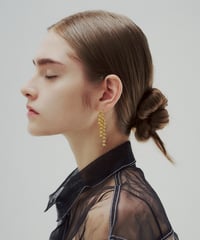 Modeling Orb pierce half gold