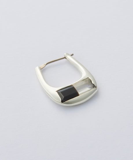 Recette stone pierce (onyx×crystal) pair silver