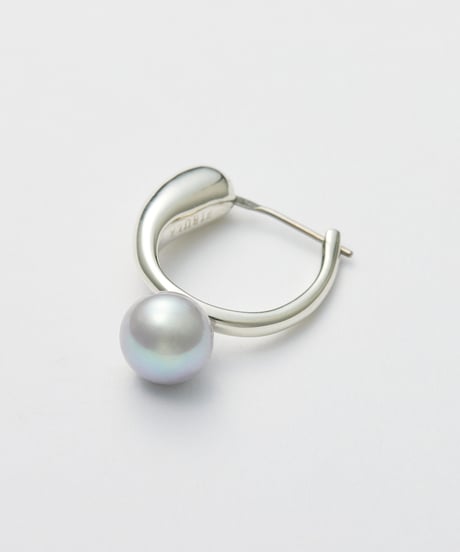 Aging pearl gray pierce pair silver
