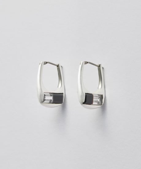 Recette stone pierce (onyx×crystal) pair silver