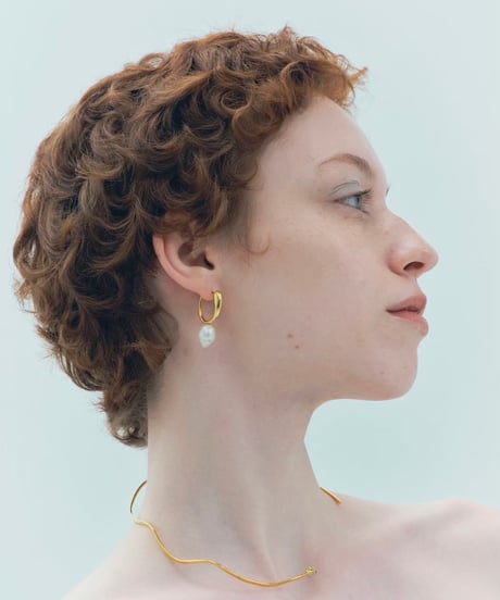 Cercle stone neckcuff gold (white pearl) gold