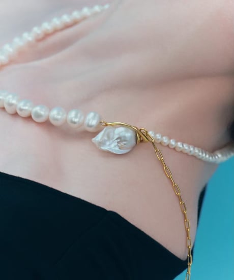Aging baroque pearl necklace 45cm gold