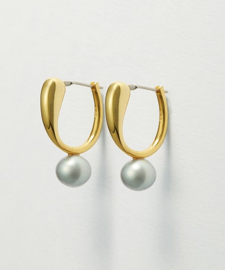 Aging pearl gray pierce pair gold