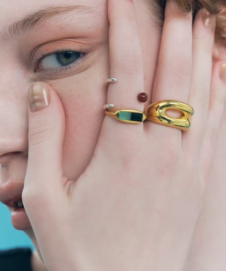 Modeling pot ring gold