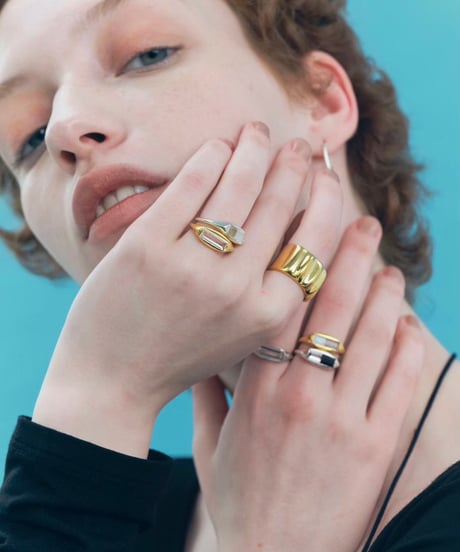 Recette stone ring single (crystal) gold