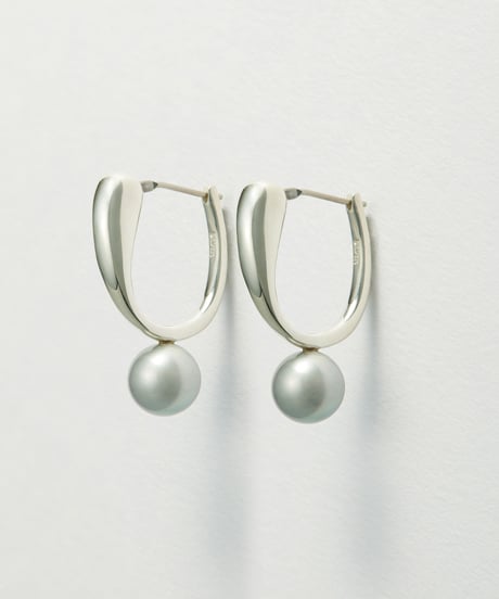 Aging pearl gray pierce pair silver