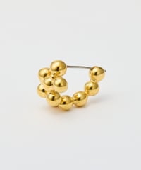 Modeling Orb hoop pierce haif gold