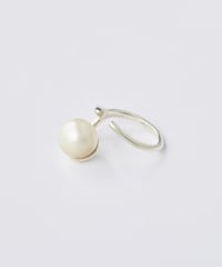 Aging round pearl ring silver