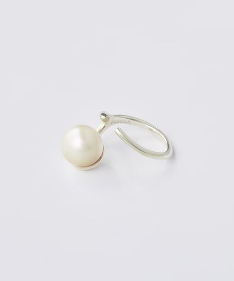 Aging round pearl ring silver