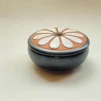 蓋小鉢　黒に白花