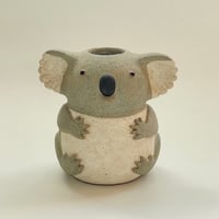 コアラの花器-B　口周りのぷっくりがグレー