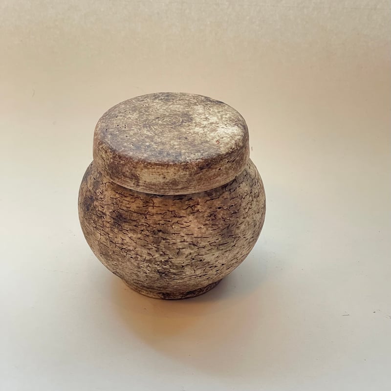 蓋付きの丸壺（小） 冬の土 | スミレ窯