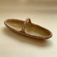 野鳥を呼ぶ器（横長楕円カゴ形）