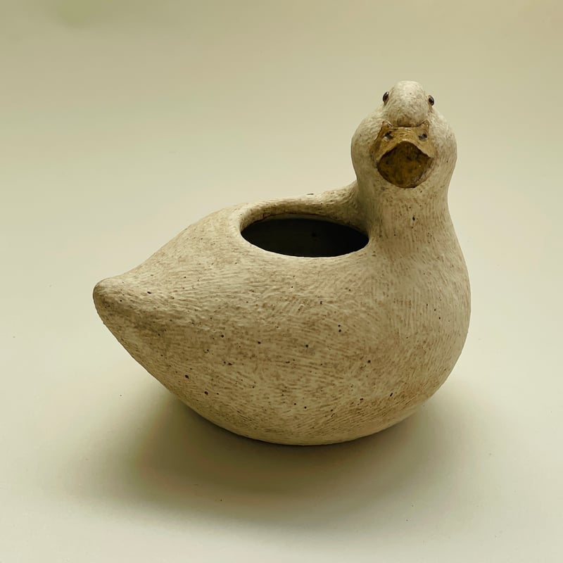 アヒルの花器 （2025.12 右斜後ろを向く） | スミレ窯