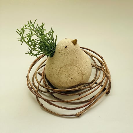 鳥の雛の花器（白／背中穴）