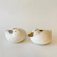 アヒルの花器　お昼寝
