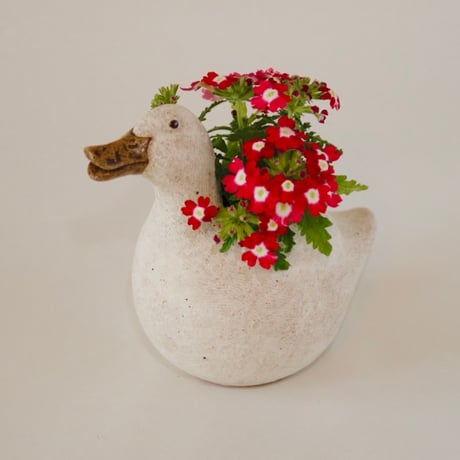 アヒルの花器　お話ししようよ