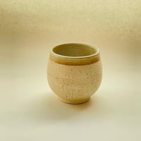 ぽってりした湯呑み