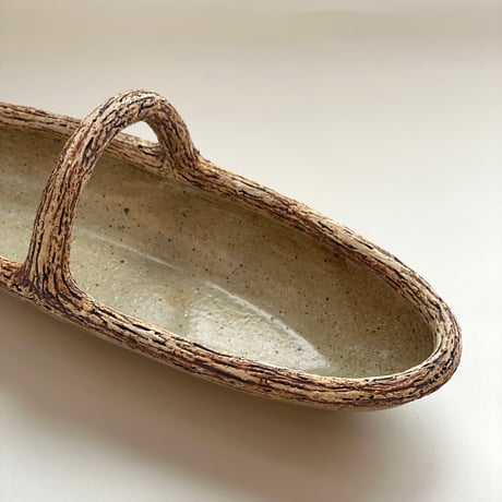 野鳥を呼ぶ器（横長楕円カゴ形）
