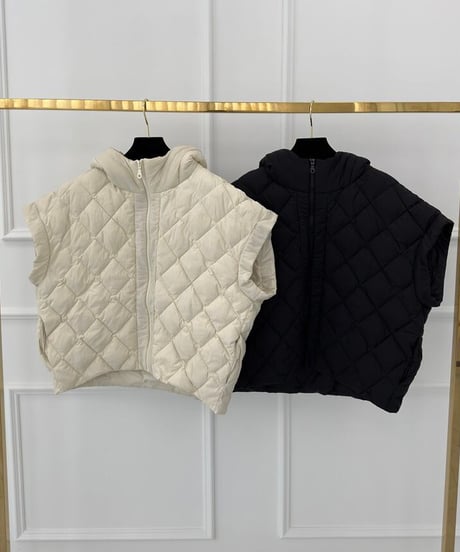 フード付きキルティング中綿半袖ブルゾン (2colors)