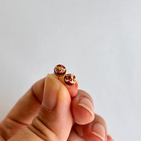 錆びの雫ピアス　ivory