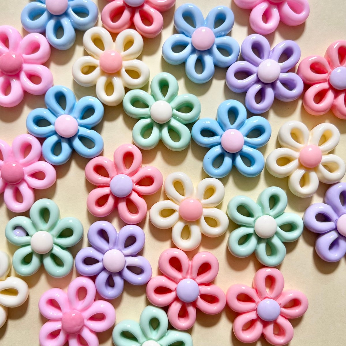フラワーデコ デコパーツ レトロフラワー かわいい ポップ 花 カラフル 植物