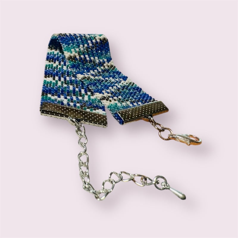 ブレスレット】ビーズステッチ・マリンブルー（青）・アジャスタ付き