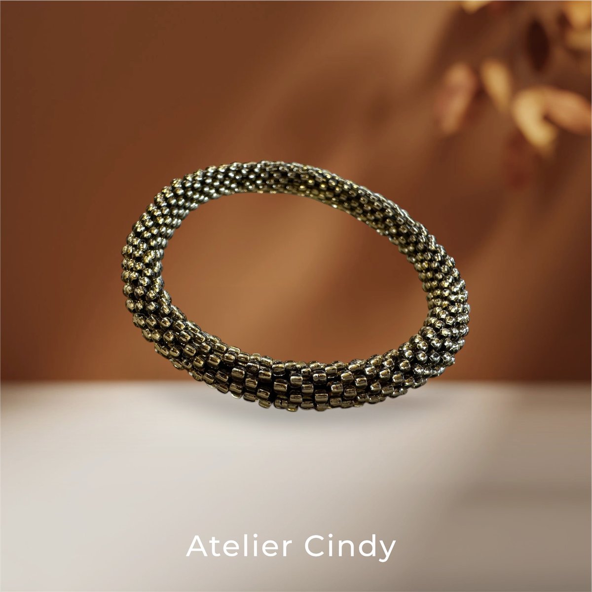 バングル】ビーズクロッシェ ゴールド | Atelier Cindy