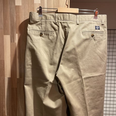 Levis dockers dockers khakis とは 00s DOCKERS KHAKIS Pleated Chino Trousers