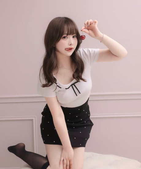リボンコンパクトTシャツ