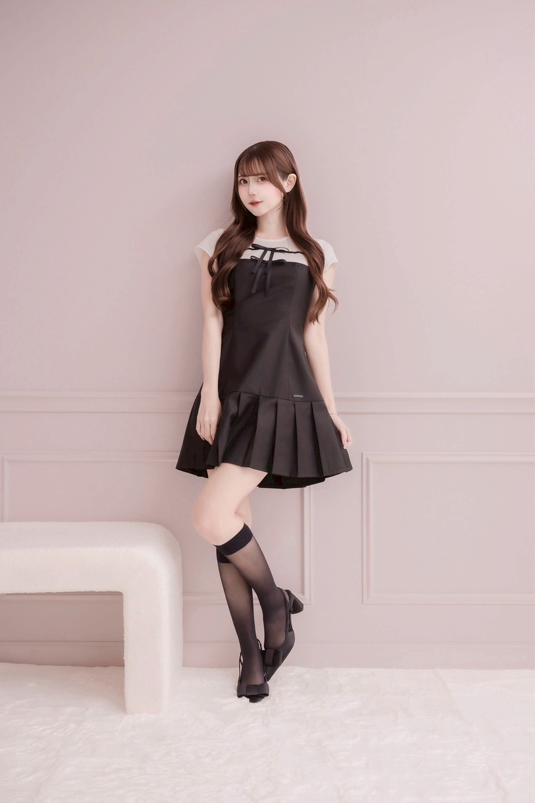 バイカラープリーツミニワンピース DOLCE LICHE バイカラープリーツミニワンピース | DOLCELICHE（ドルチェ