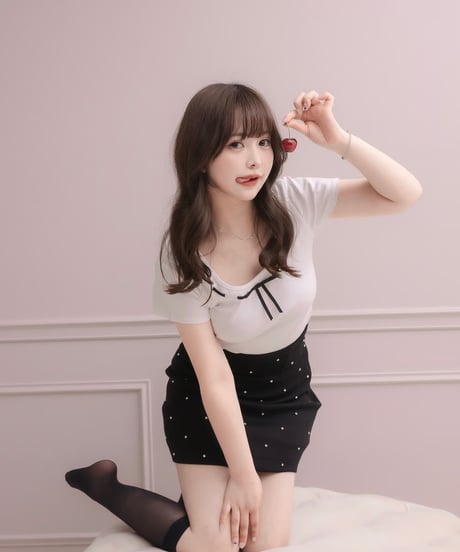 ラインストーンミニスカート