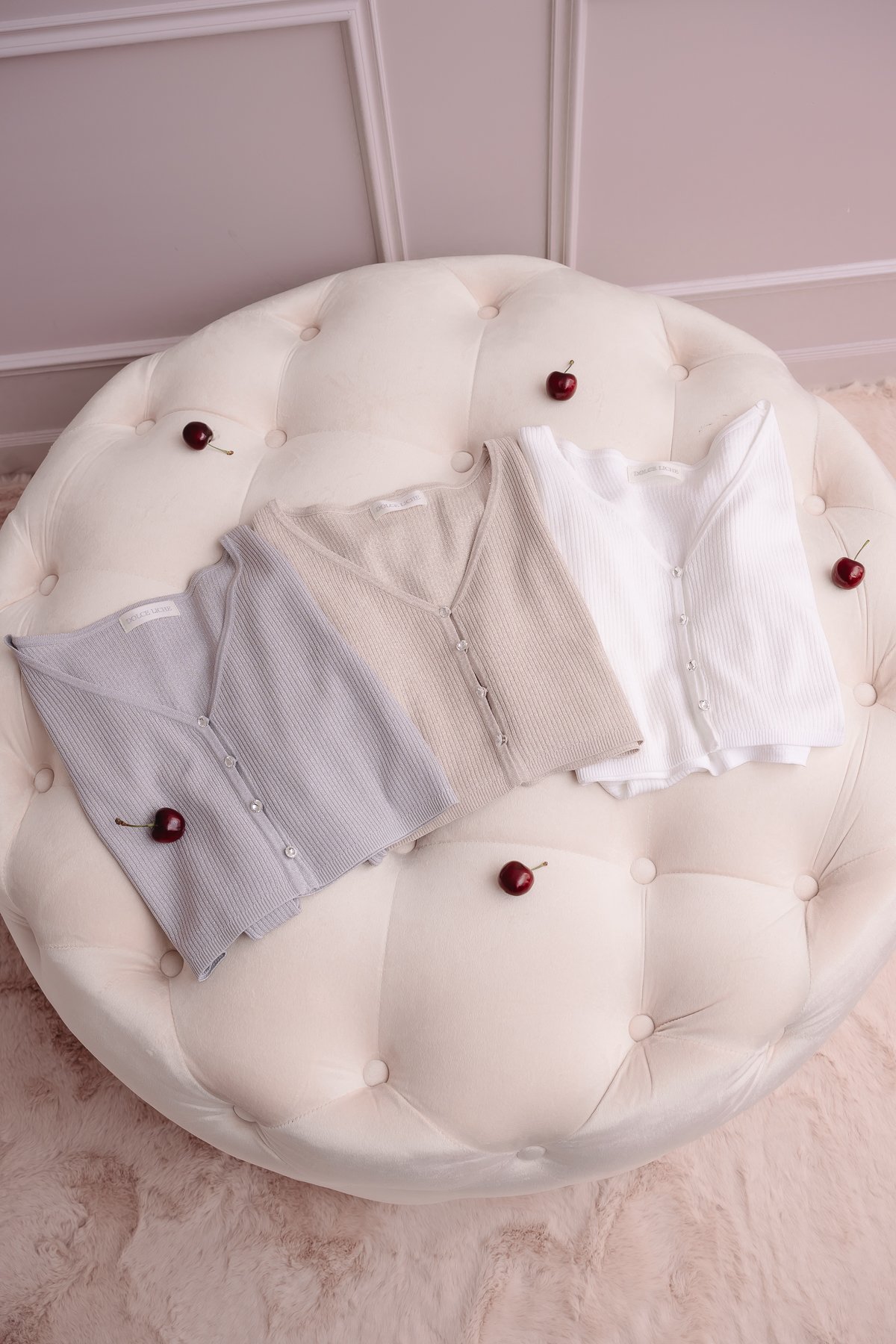 新作完売♡dolce メゾンドドルチェ ウェイビーカーディガン アイボリー 新品 UVカットラメカーディガン | DOLCELICHE（ドルチェリーチェ）