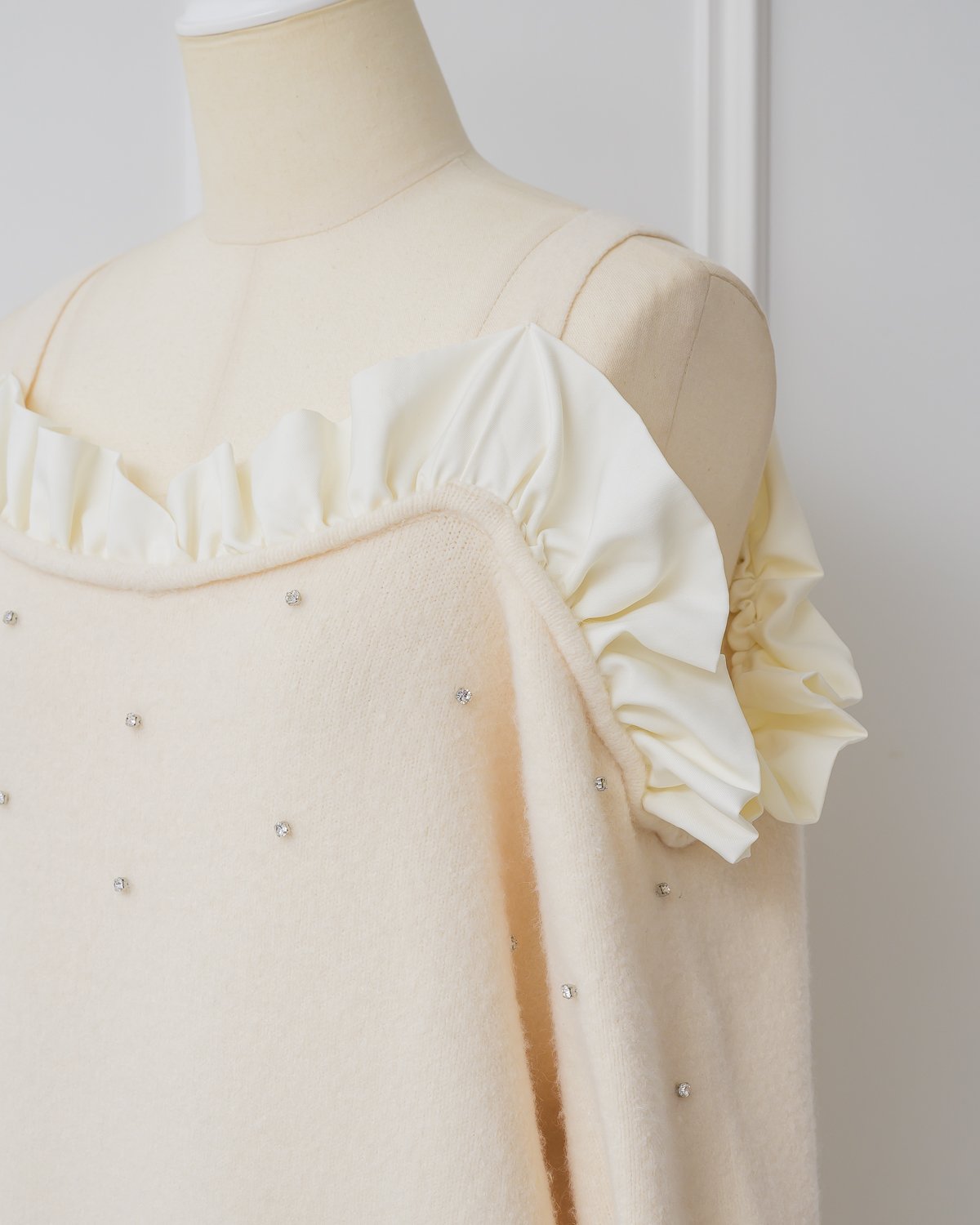 オフショルフリルミニニットワンピース | DOLCELICHE（ドルチェリーチェ）