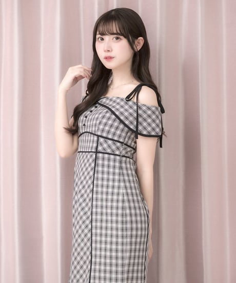 オフショルチェックワンピース