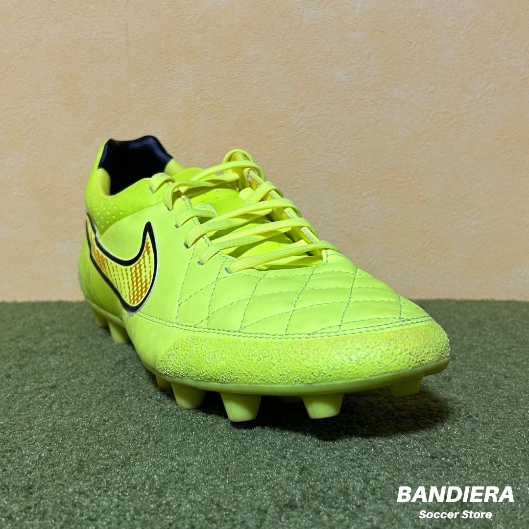 NIKE ナイキ サッカースパイク ティエンポ レガシー HG-E（蛍光