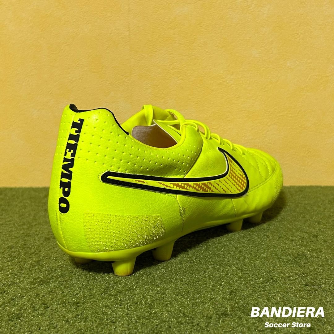 NIKE ナイキ サッカースパイク ティエンポ レガシー HG-E（蛍光