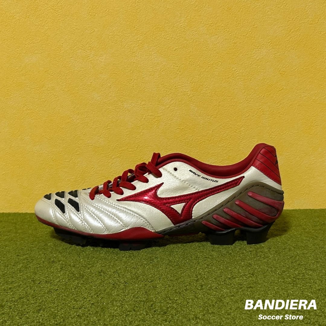 MIZUNO ミズノ サッカースパイク ウェーブ イグニタス MD（ホワイト