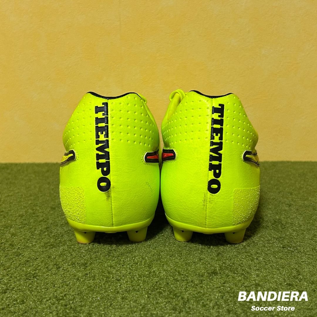 NIKE ナイキ サッカースパイク ティエンポ レガシー HG-E（蛍光