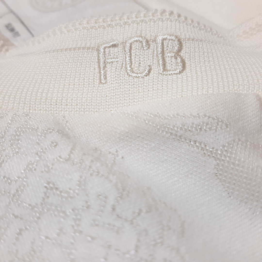 新品 アディダス バイエルン ミュンヘン LIFESTYLER タグ付 Mサイズ アディダス】2023/24 バイエルン・ミュンヘン LIFESTYLER 3RD