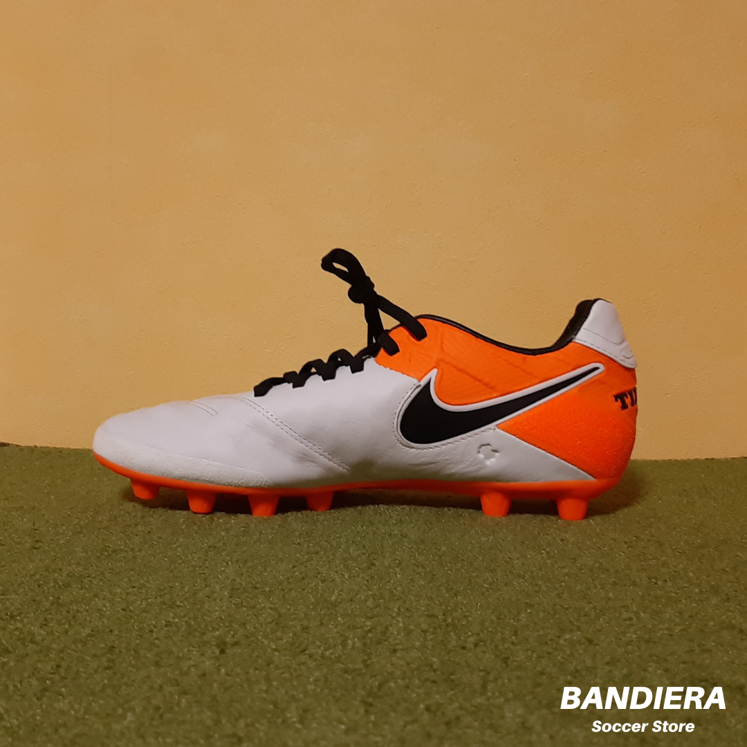 NIKE ナイキ サッカースパイク ティエンポ レガシー HG 26.0 激レア NIKE ナイキ サッカースパイク ティエンポ レガシー II HG-E
