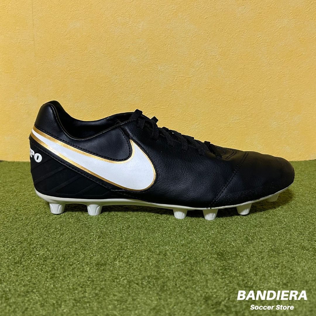 新品　特価　サッカースパイク　ナイキ　ティエンポ　ミスティック　HG　26.0 NIKE ナイキ サッカースパイク ティエンポ ミスティック V HG-E