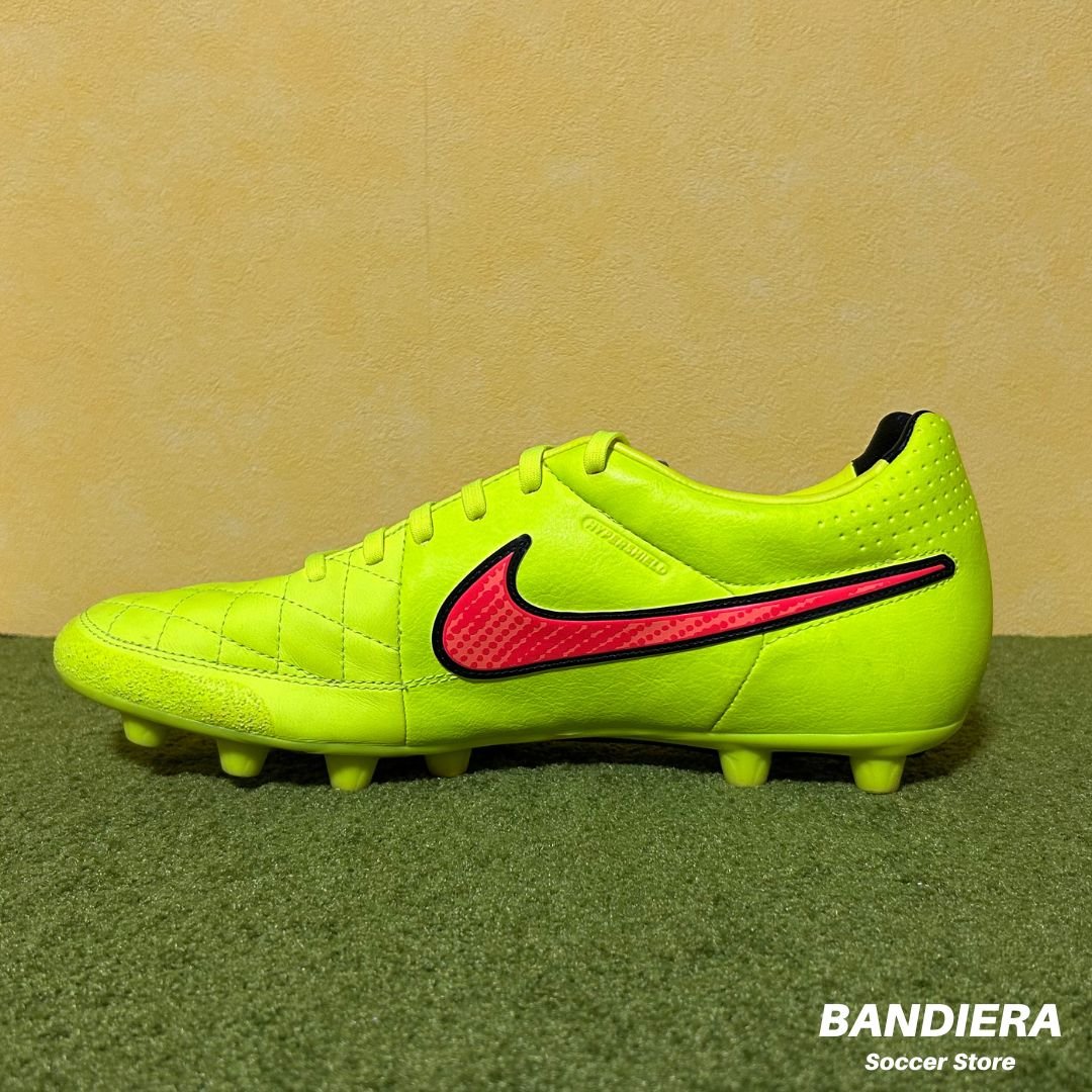 NIKE ナイキ サッカースパイク ティエンポ レガシー HG-E（蛍光